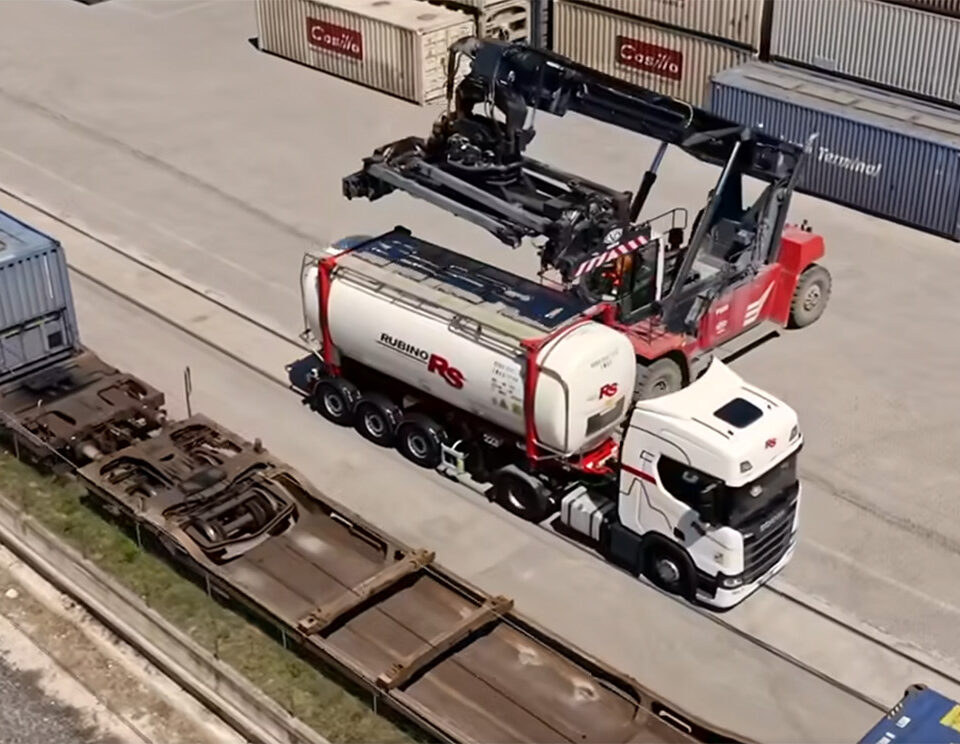 trasportatori puglia in opera all'interporto